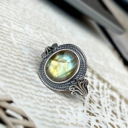 Labradorite Filigree AG925 Silver Ring  / Strieborný prsteň s labradoritom E044