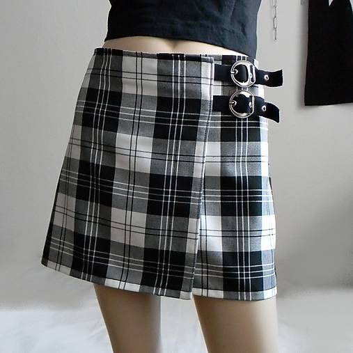 Sukne - Károvaná zavinovacia mini sukňa - 16743920_