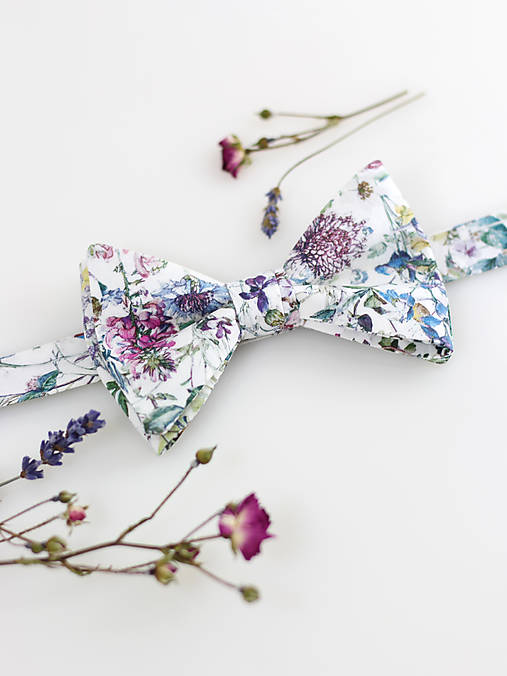 Elegantný svadobný kvetinový motýlik z exkluzívnej bavlnenej látky "Eden garden
