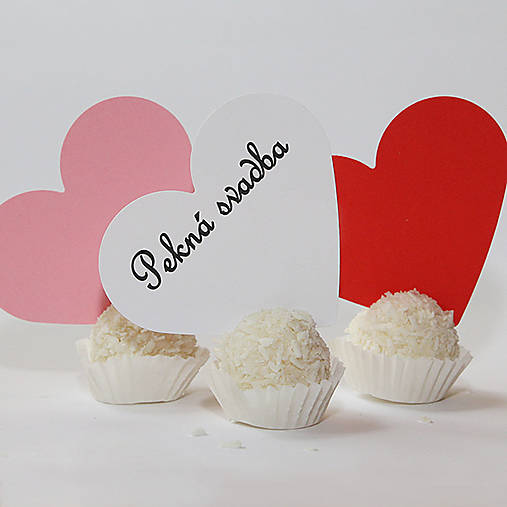 Papier - Menovka v tvare srdiečka , hladký okraj, bez textu - 16756585_