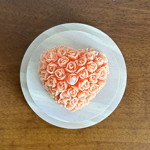 Darčeky pre svadobčanov - Darček pre svadobných hostí – sviečka srdce z ruží | svadobná sviečka handmade (Oranžová) - 16763319_