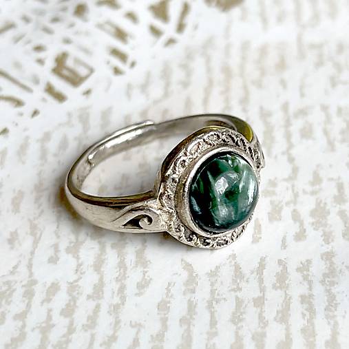 ZĽAVA 10% Seraphinite filigree AG925 Silver Ring  / Strieborný prsteň s prírodným serafinitom E045