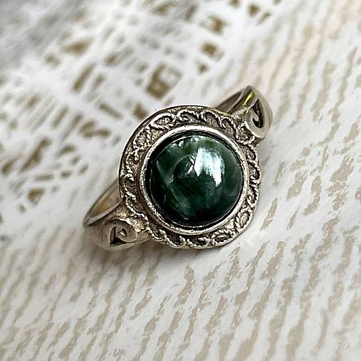 ZĽAVA 10% Seraphinite filigree AG925 Silver Ring  / Strieborný prsteň s prírodným serafinitom E045