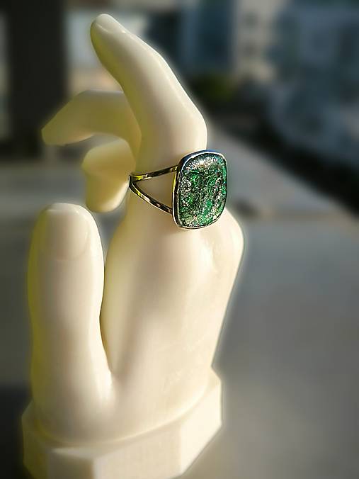 Prsteň abstract green