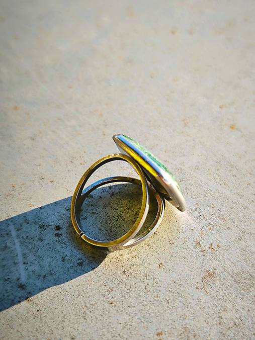 Prsteň abstract green