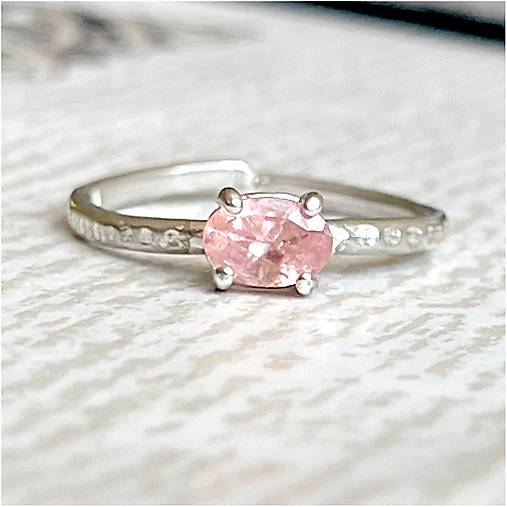 Faceted Pink Tourmaline Silver Ring AG925 / Jemný strieborný prsteň s prírodným ružovým turmalínom E004