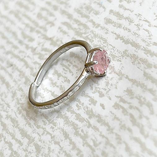 Faceted Pink Tourmaline Silver Ring AG925 / Jemný strieborný prsteň s prírodným ružovým turmalínom E004