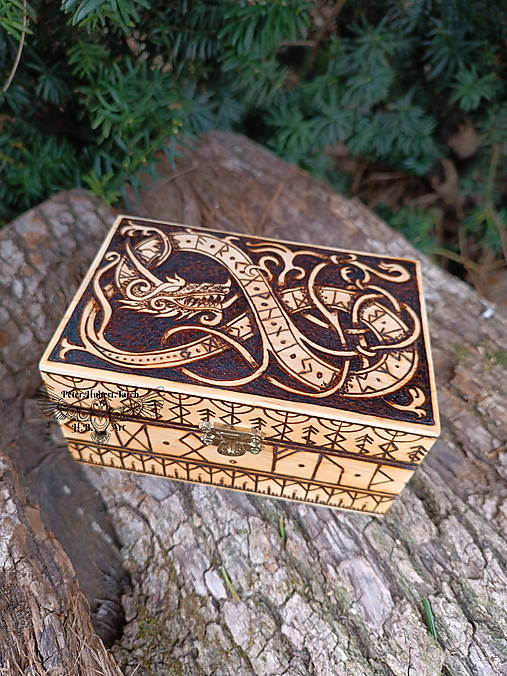 Úložné priestory & Organizácia - Vikingská krabička - Viking wooden box - 16791095_