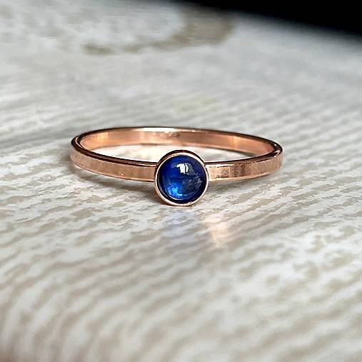 Kyanite AG925 Rose Gold Plated Ring / Jemný strieborný pozlátený prsteň s kyanitom E046