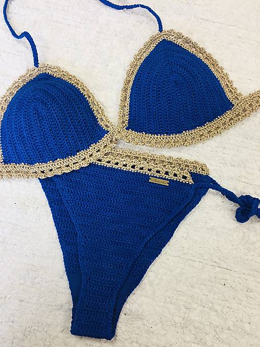 Plavky - Háčkované plavky kráľovské modré so zlatým lemovaním - 16795189_