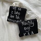 Ponožky, pančuchy, obuv - Maľované ponožky k výročiu/svadbe “z toho už nevyzuješ / (nevyzuješ /dátum navždy svoji + iniciály” čierne) - 16796827_