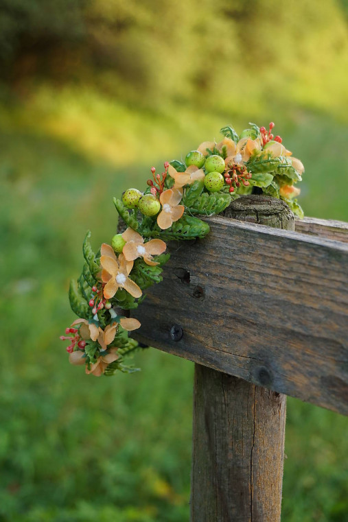 Ozdoby do vlasov - Čelenka v broskyňovom odtieni - 16805501_