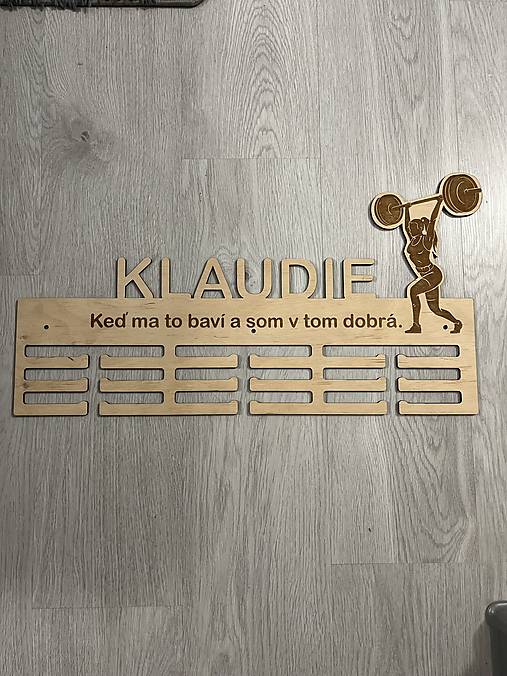 Materiál ručne robený - Vešiaky na medaile - 16808853_
