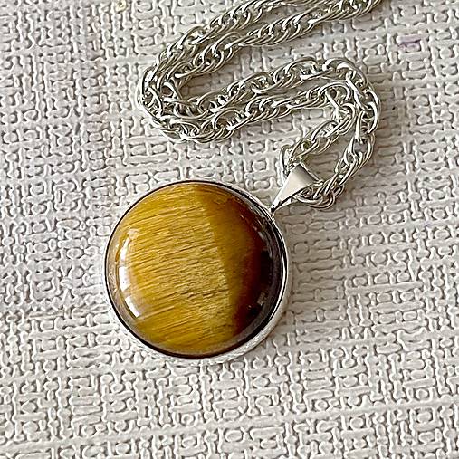Náhrdelníky - Tiger Eye Pendant / Prívesok s tigrím okom v striebornej farbe E047 - 16815604_
