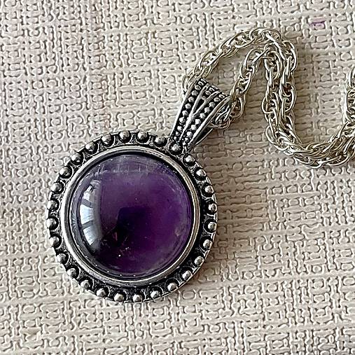 Náhrdelníky - Antique Silver Gemstone Pendant / Prívesok s minerálom v starostriebornej farbe E047 (Antique Silver Amethyst Pendant / Prívesok s ametystom) - 16816000_