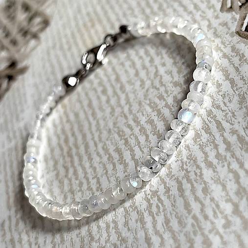 Moonstone Bracelet AG925 Rhodium Plated / Náramok mesačný kameň, striebro RH ródiované, E025