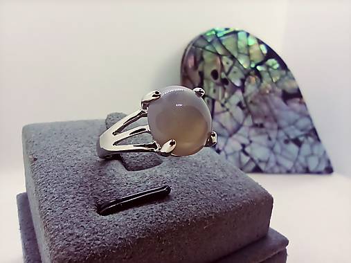 Prstene - Prsteň / Grey Agate, bižutérny kov - 16836663_