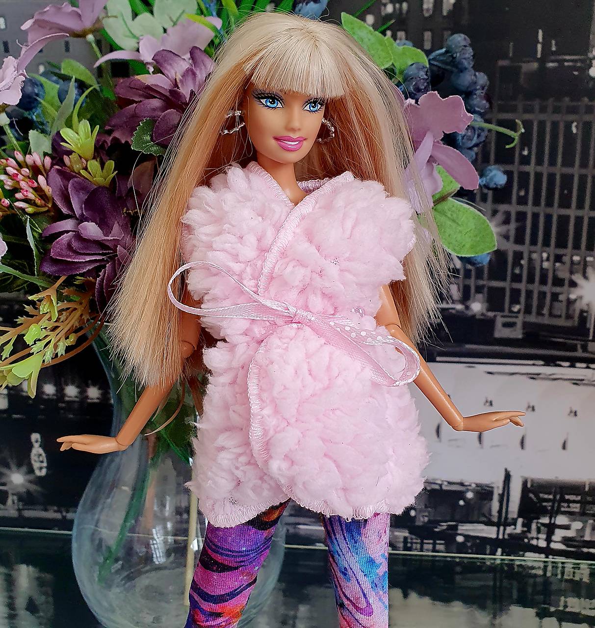 Ružová kožušinová vesta pre Barbie