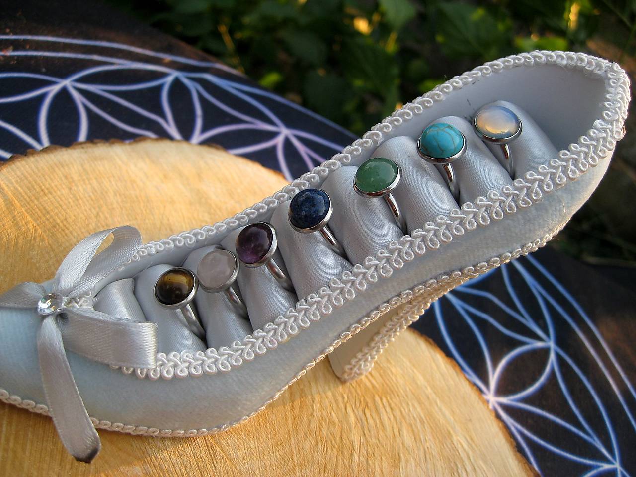 Prsteň s minerálom 12mm - chirurgická oceľ