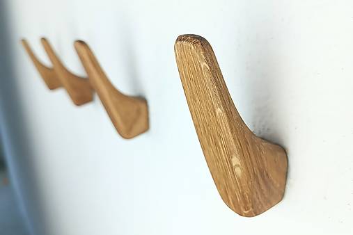 Nástenný vešiak PRINCE drevo dub/orech