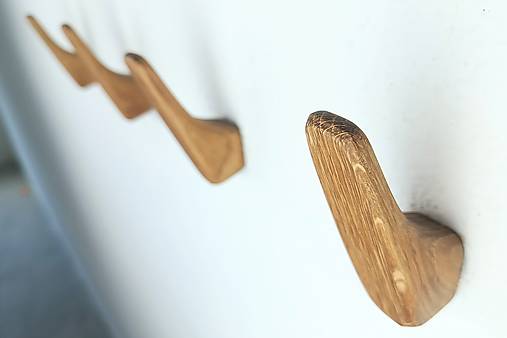 Nástenný vešiak PRINCE drevo dub/orech