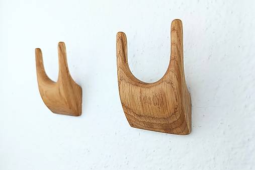 Nástenný vešiak ROHÁČ drevo dub