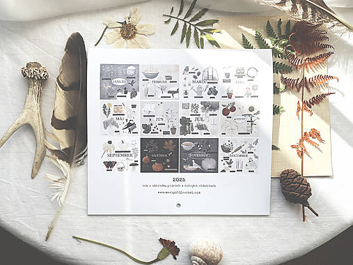 NÁSTENNÝ KALENDÁR