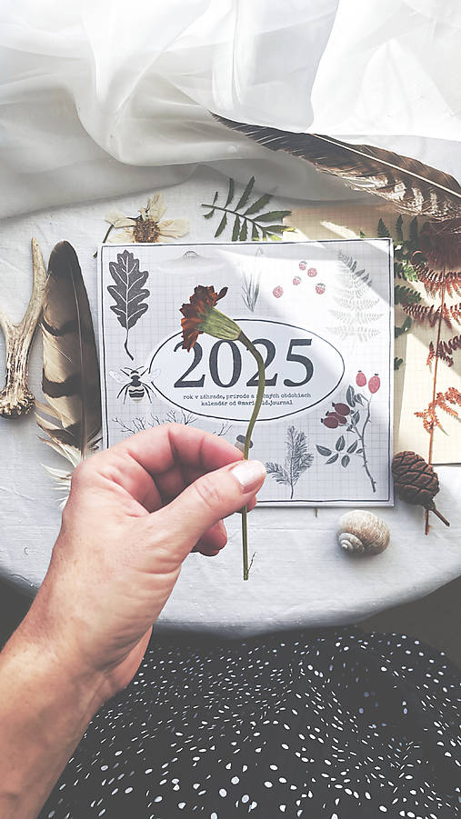 NÁSTENNÝ KALENDÁR