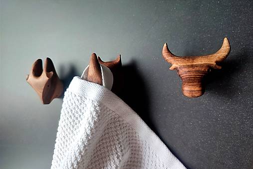 Set nástenných vešiakov SAVANA drevo orech