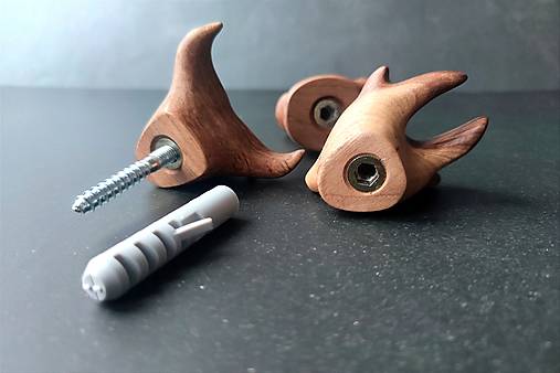 Set nástenných vešiakov SAVANA drevo orech