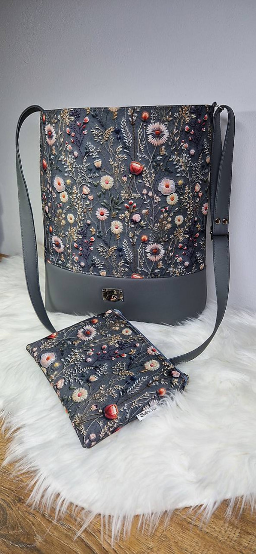 Kabelky - Kabelka šedá s kvetmi crossbody + taštička  - 16842566_