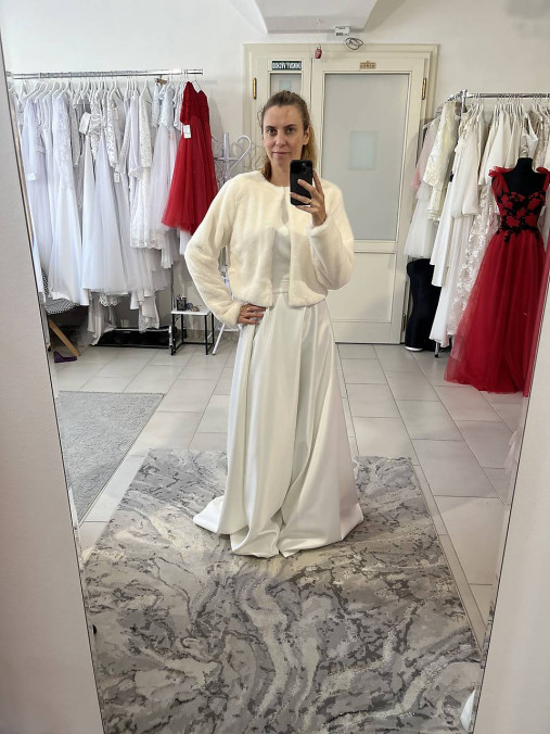 Svetre a kardigány - Kožusinkové bolerko-krémové - 16843883_