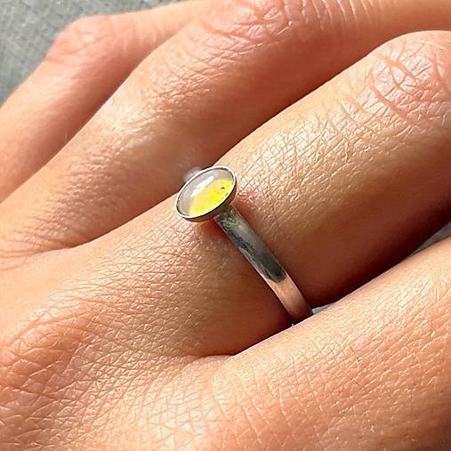 ZĽAVA 50% Ethiopian Opal Ring Ag925 / Jemný strieborný prsteň s etiópskym opálom E045