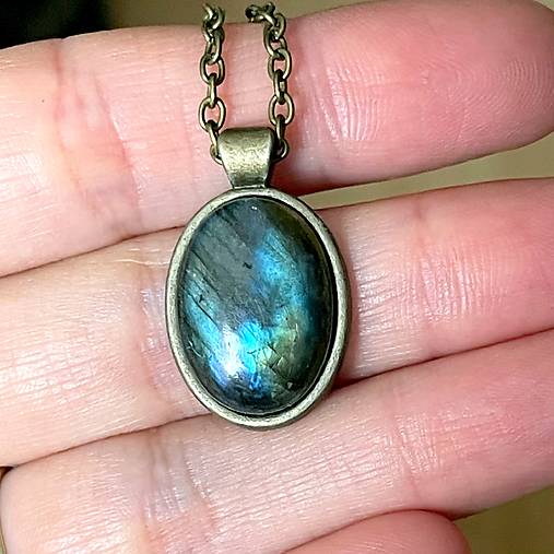 Bronze Labradorite Necklace / Náhrdelník s labradoritom E045