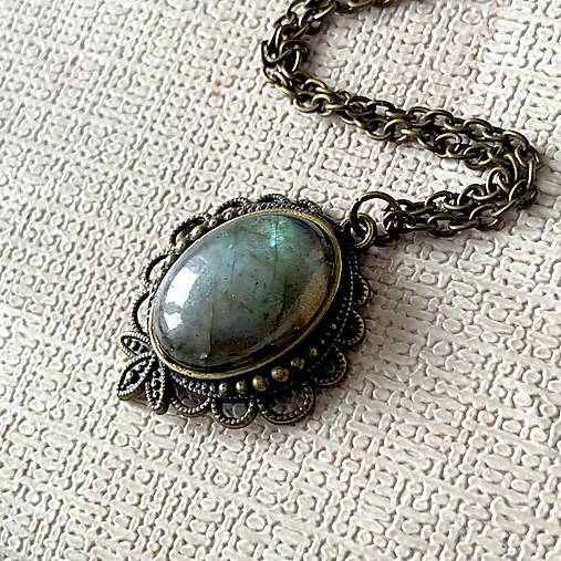 Bronze Filigree Labradorite Necklace / Náhrdelník s labradoritom E045