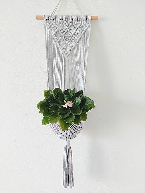 Nádoby - Macrame závesný kvetináč (Šedá) - 16862775_