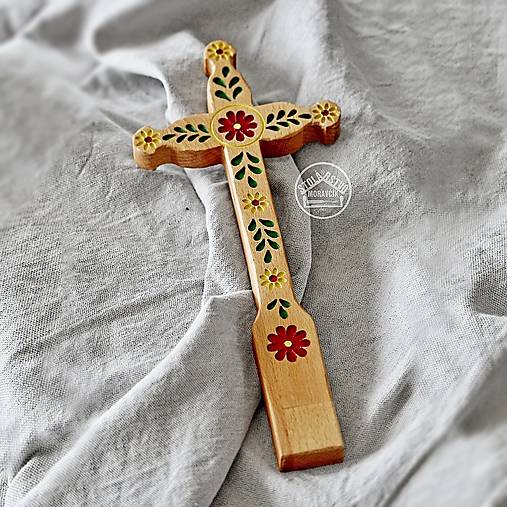 Dekorácie - Kríž drevený 30cm List (Červený kvet) - 16863649_