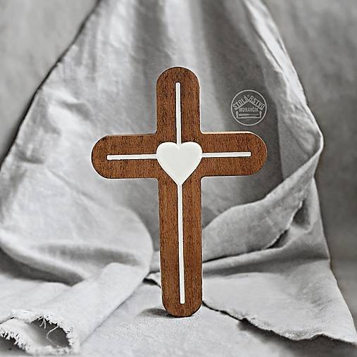 Dekorácie - Kríž drevený 20cm Srdce (biele) - 16866445_