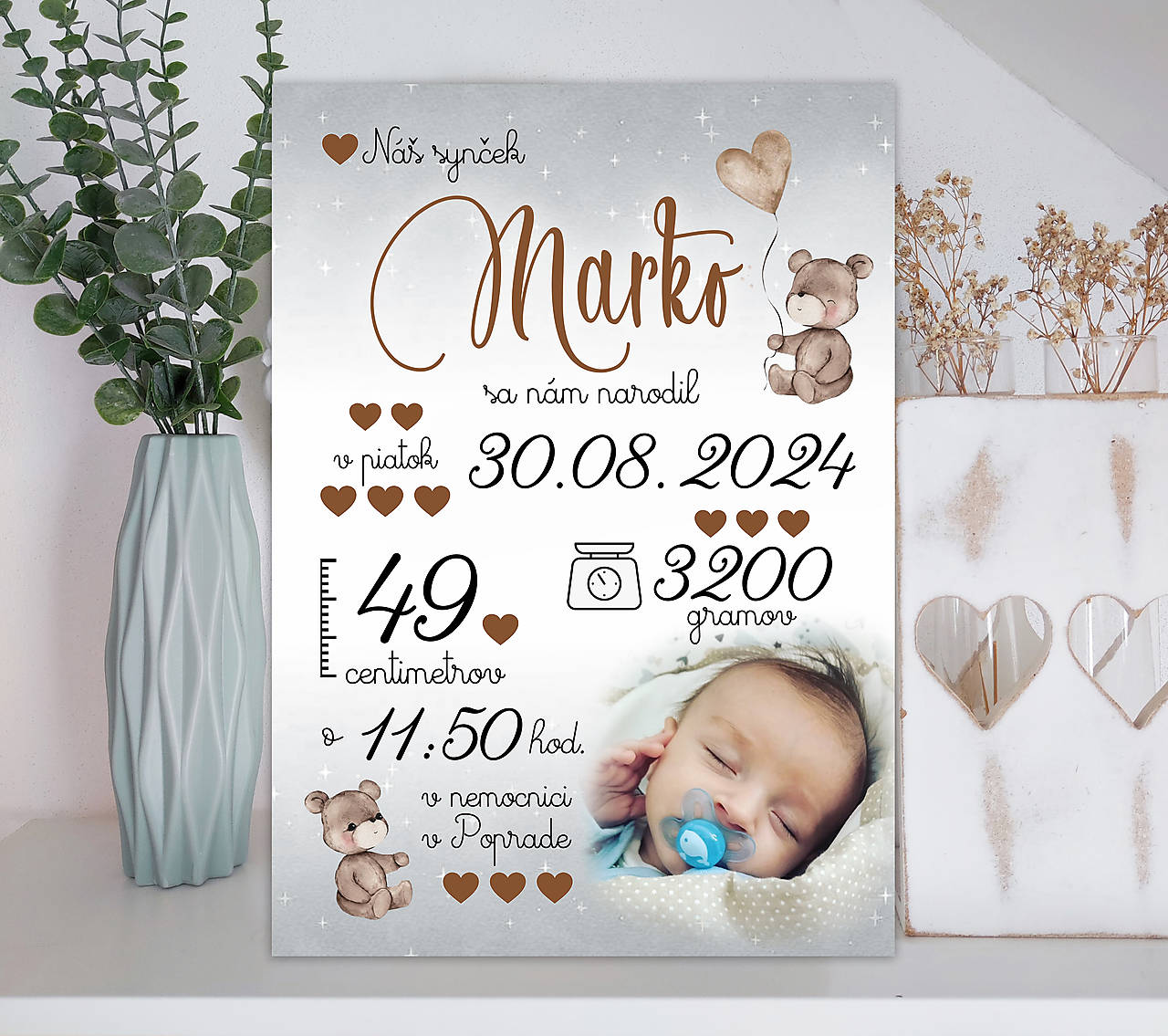 Tabuľka pre bábätko s údajmi o narodení s medvedíkmi hnedé písmo (cca a3 - 38x27 sivé pozadie hviezdičky)