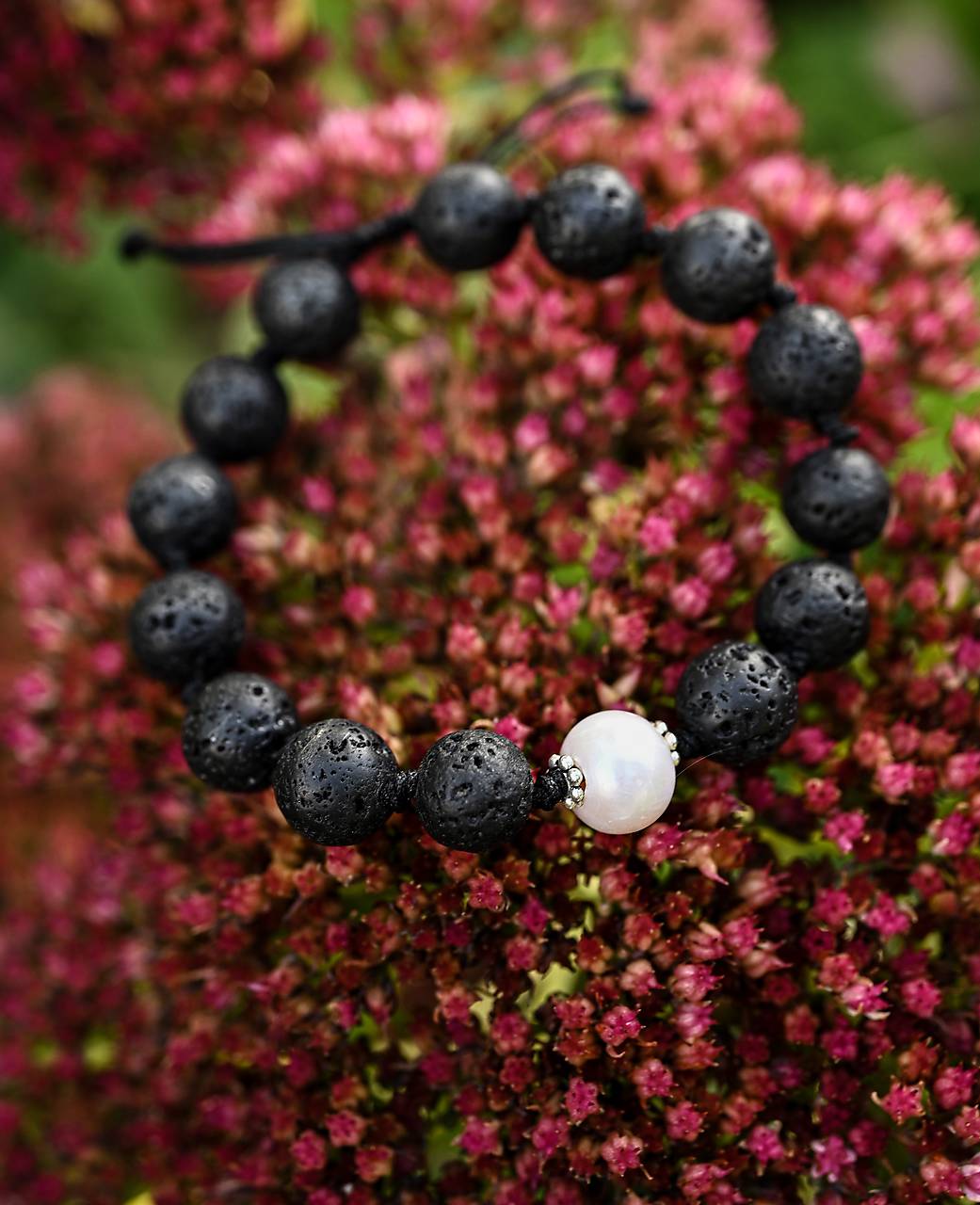 Lávový náramok  "Pevná ako skala " (S 15 cm)