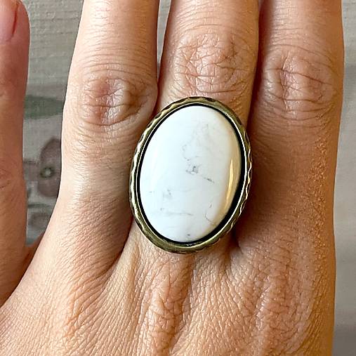 Vintage Magnesite Bronze Ring / Vintage prsteň s magnezitom E048