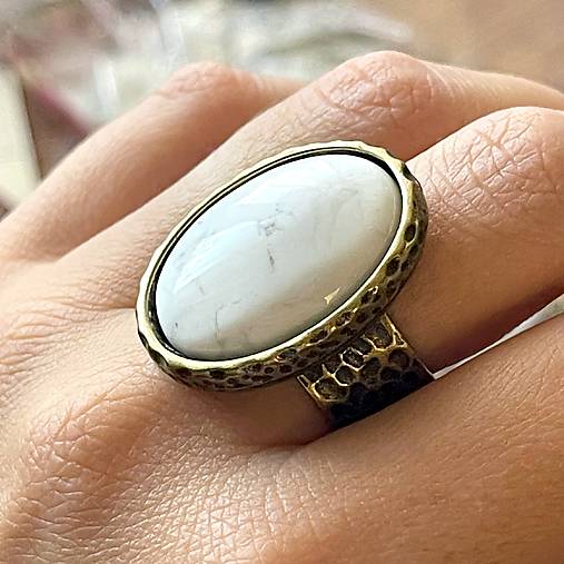 Vintage Magnesite Bronze Ring / Vintage prsteň s magnezitom E048