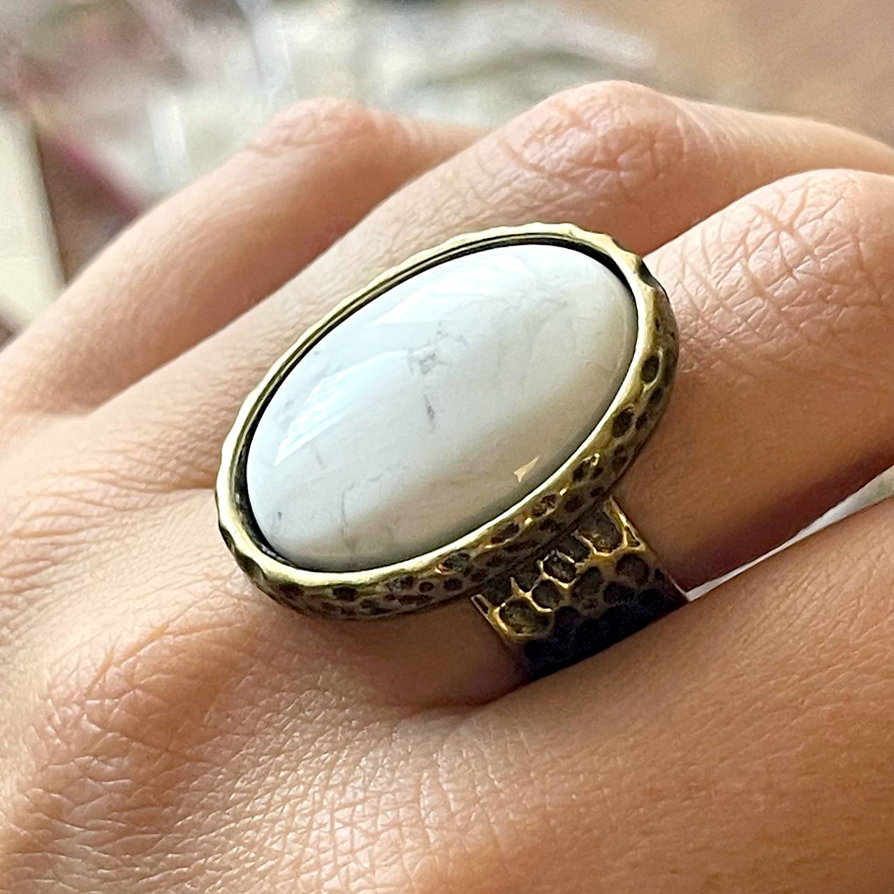 Vintage Magnesite Bronze Ring / Vintage prsteň s magnezitom E048