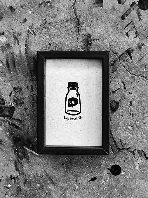 Grafika - Tiny skull in tiny glass jar - 16878074_