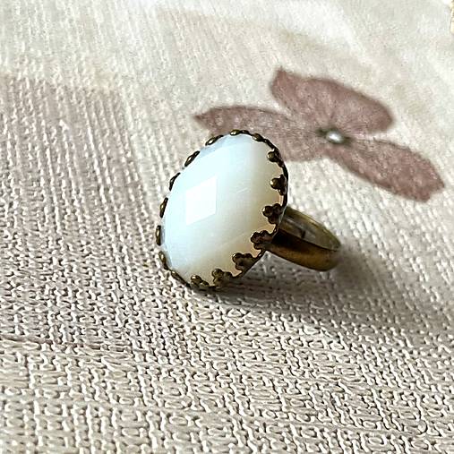 Grey Faceted Agate Bronze Ring / Prsteň so šedým achátom E050