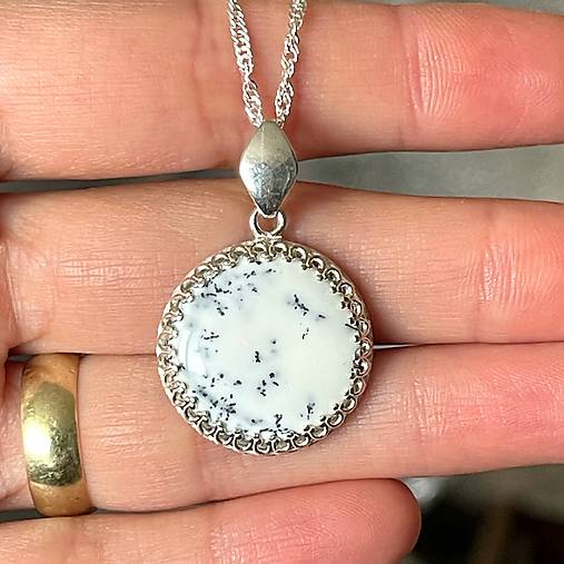 Dendritic Opal Filigree Pendant AG925 / Strieborný prívesok s prírodným dendritickým opálom E050