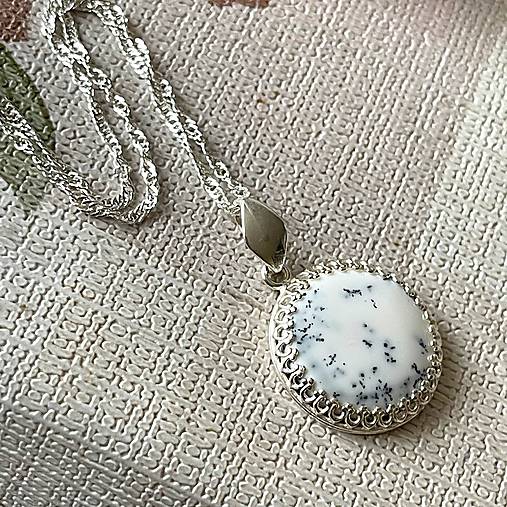 Dendritic Opal Filigree Pendant AG925 / Strieborný prívesok s prírodným dendritickým opálom E050