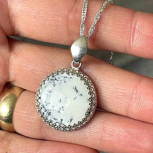 Dendritic Opal Filigree Pendant AG925 / Strieborný prívesok s prírodným dendritickým opálom E050