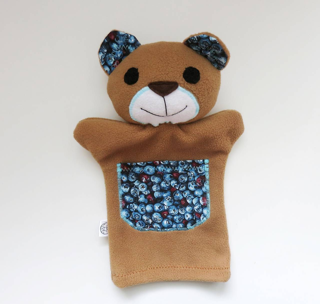 Maňuška medveď (Macko z Čučoriedkovej farmy.)