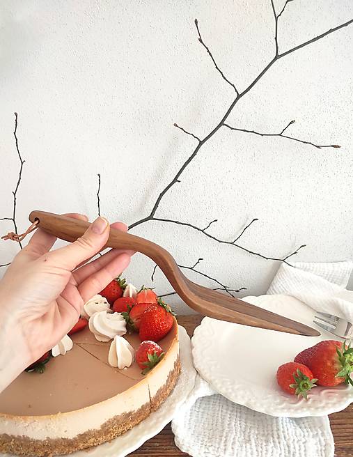 Tortová servírovacia lopatka